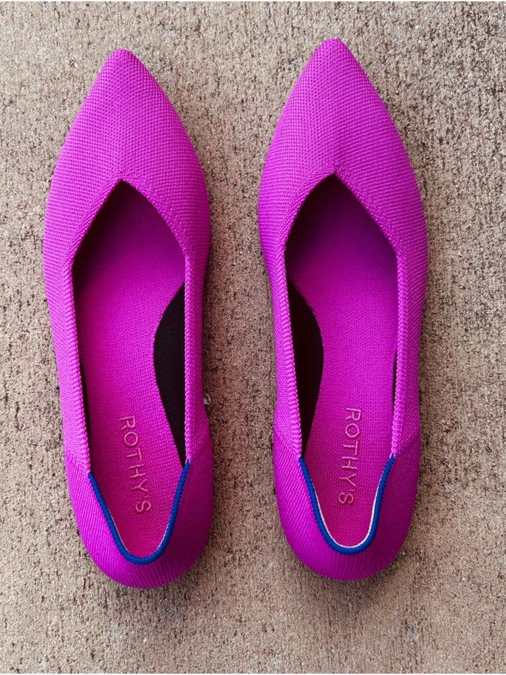 Rothy's Pointed Ballet Flat in Rare/Retired Dragon Fruit pink size 8 - Picture 2 of 6